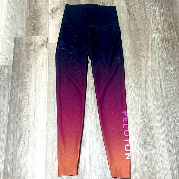 PELOTON Shimmer Legging - Picture 3 of 4